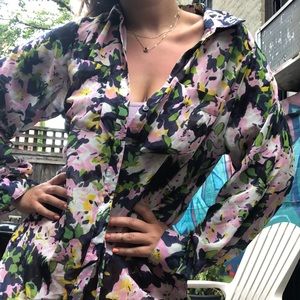 gorgeous floral blouse